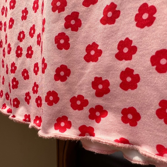 Pink Short Sleeve Crop Top with Red Flowers - Picture 5 of 16